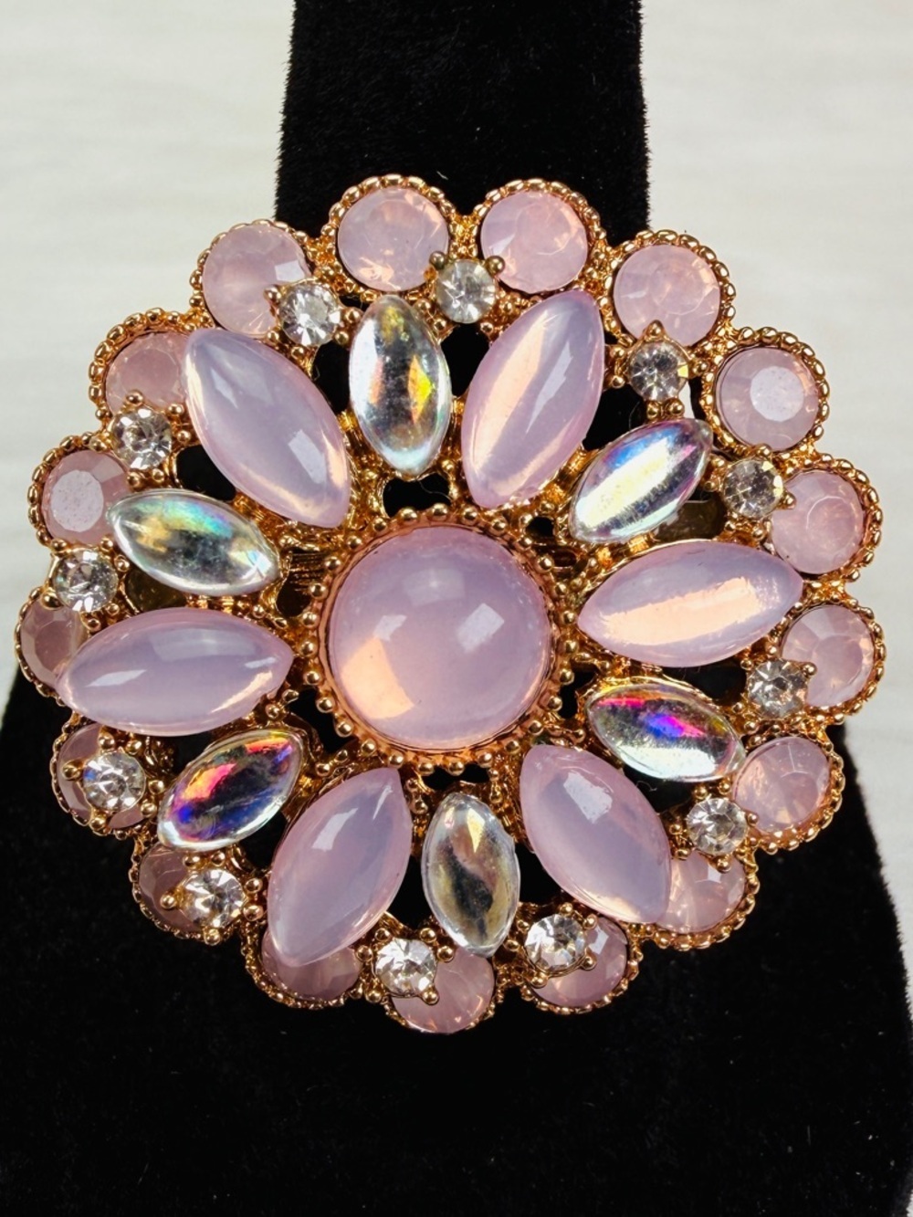 Beautiful goldtone pink, clear, bling flower, large statement, ring size 7 3/4